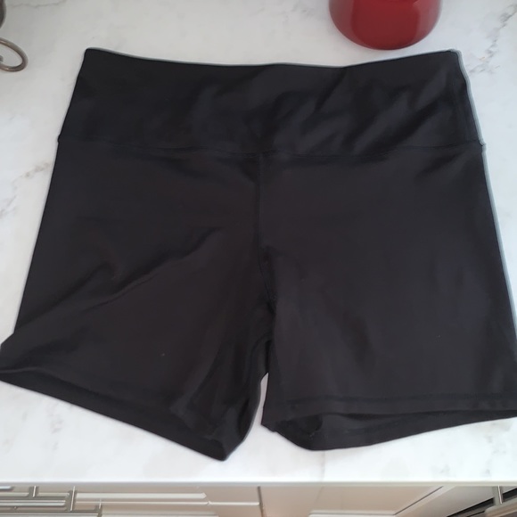 KGMTL x Ardene Bike Shorts - Picture 4 of 4